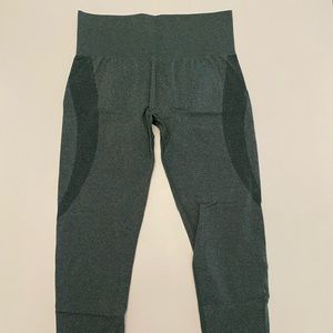NVGTN Contour Seamless Leggings- Forest Green